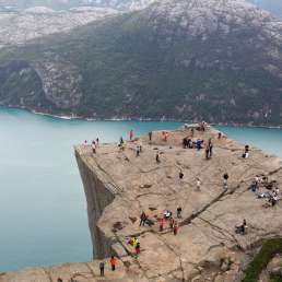 der berühmte Preikestolen von oben