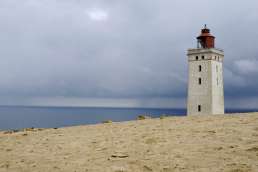 Natur-Camping Blogpost - Der wandernde Leuchtturm Rubjerg Knude in Dänemark