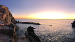 Cinque Terre Dorf Manarola im Sonnenuntergang