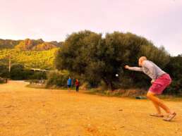der Nachmittag endet mit einer spannenden Partie Boule