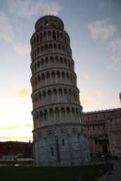 Pisa: beeindruckender Neigungswinkel beim schiefen Turm