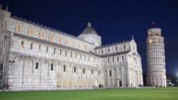 Pisa: Dom und schiefer Turm in der Abenddämmerung