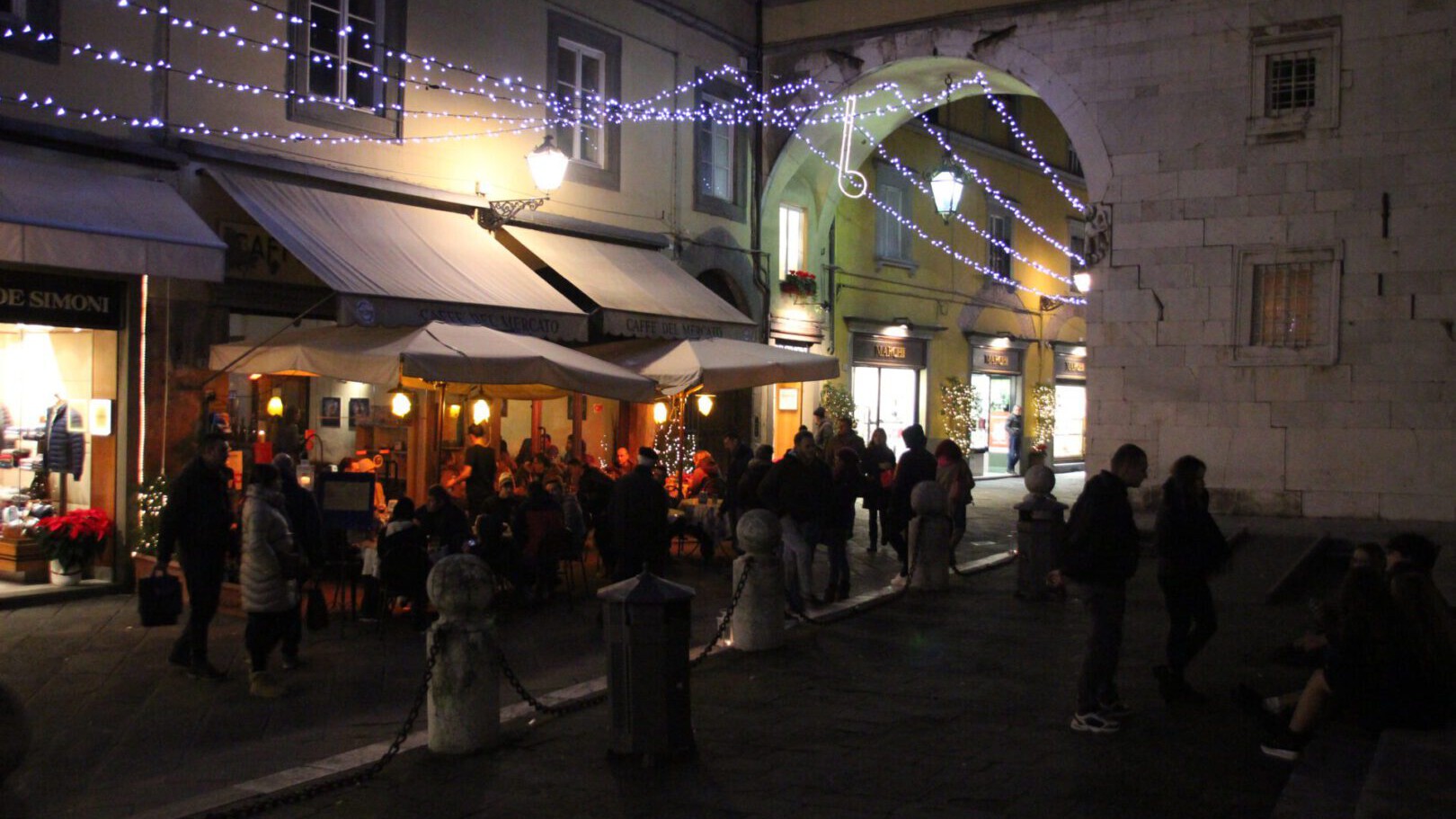 Lucca: weihnachtliches Ambiente im Dezember