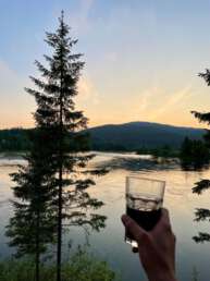 Norwegen - Drink am See - Campingtour 2023