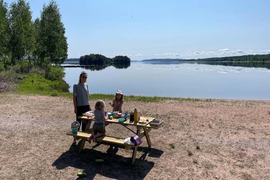 Norwegen - Familie Picknick am See - Campingtour 2023