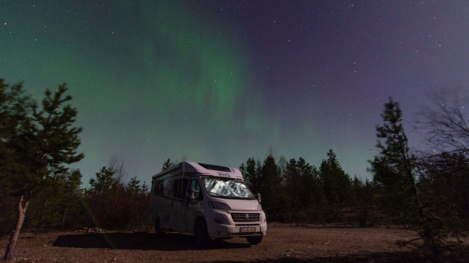 Stadt Land Camp! Wohnmobile lieben Polarlichter