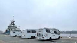 wer kurze Wege liebt, kann in Karlskrona auch direkt im Hafen übernachten